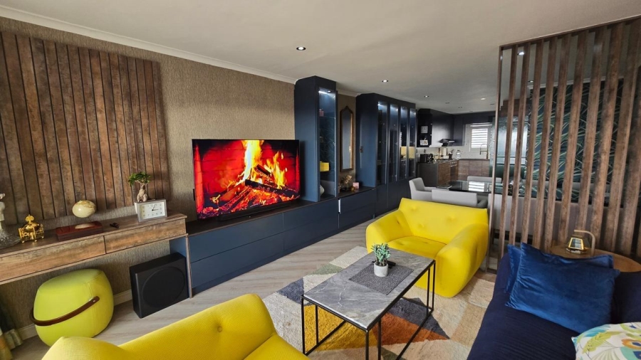 To Let 2 Bedroom Property for Rent in Vredehoek Western Cape
